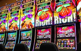 Layar permainan Dragon Tiger Live menampilkan posisi kartu dan area taruhan basis88